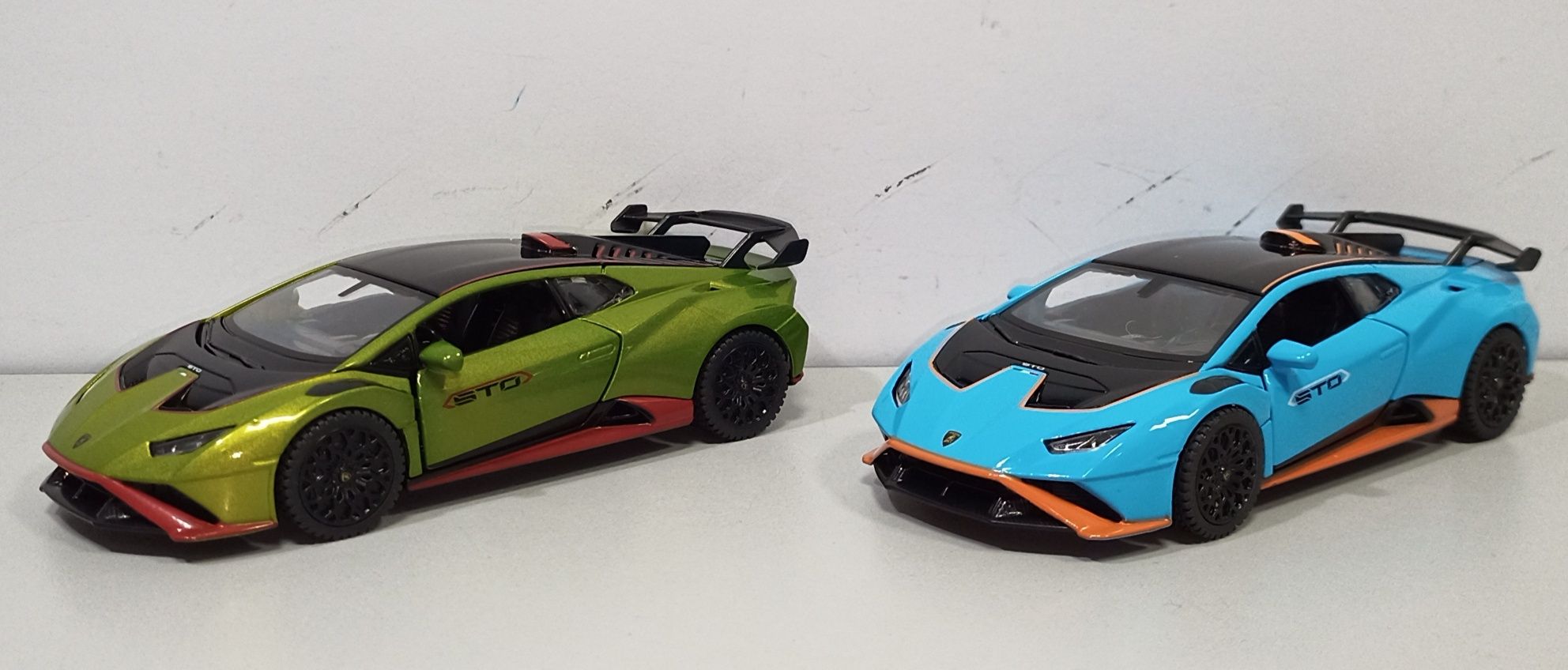 Lamborghini Huracan STO металлическая модель 1:32 RASTAR