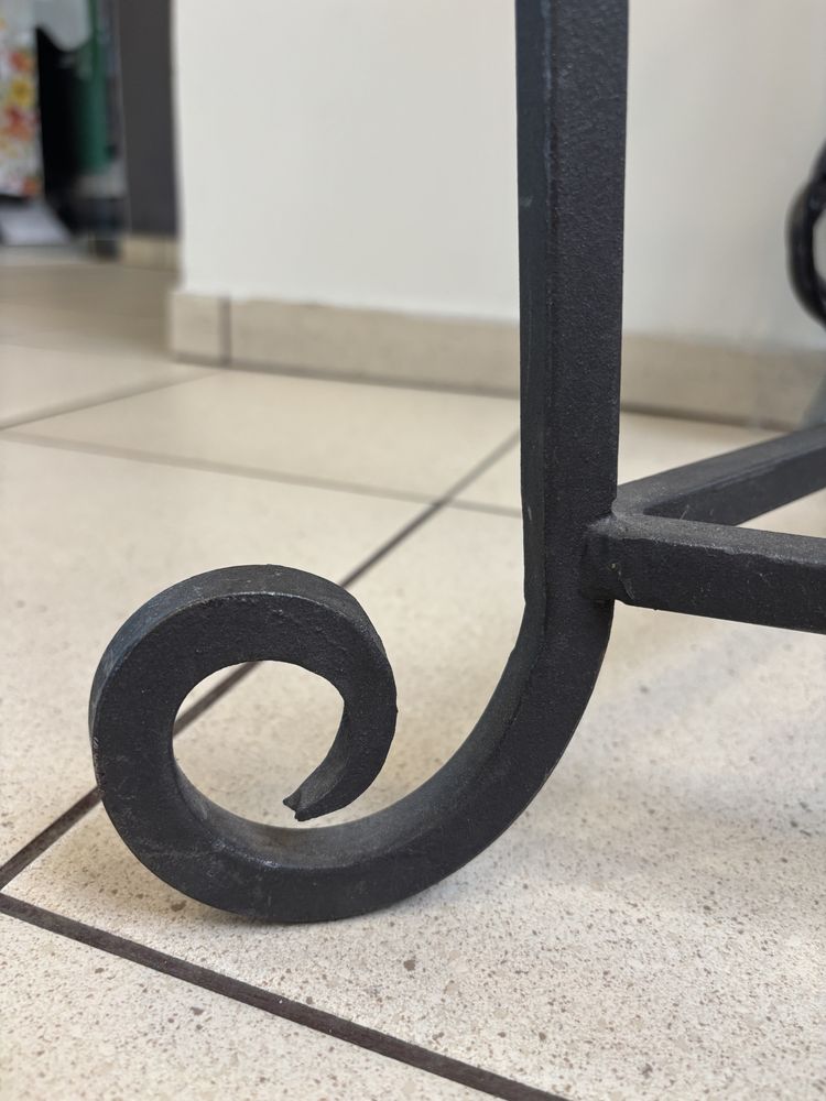 Stojak ekspozytor metalowy słupek loft np. na poduszki metalowy 210cm