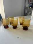 Copos vintage castanhos