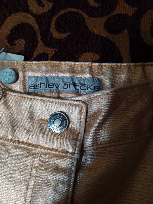 джинсы новые женские ("золотые")  праздничные новогодние супер креатив