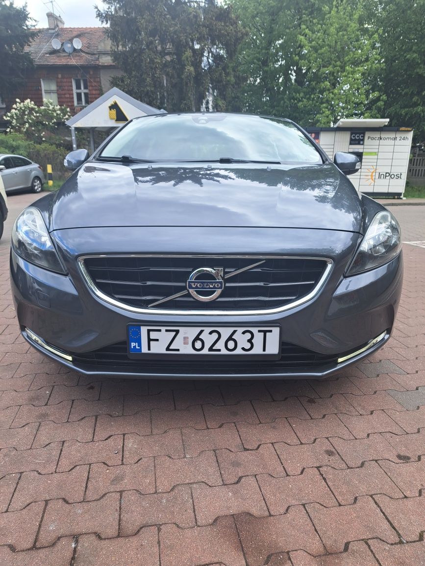 Volvo  v 40 1.6 t3 Polski salon