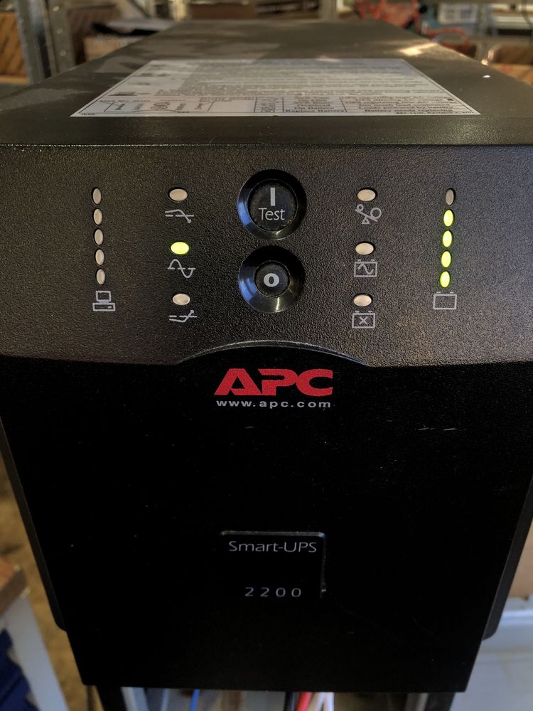 APC Smart-UPS 2200 SUA2200 Синус під Опалення