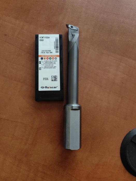 nóż tokarski CNC
SVUCR-11