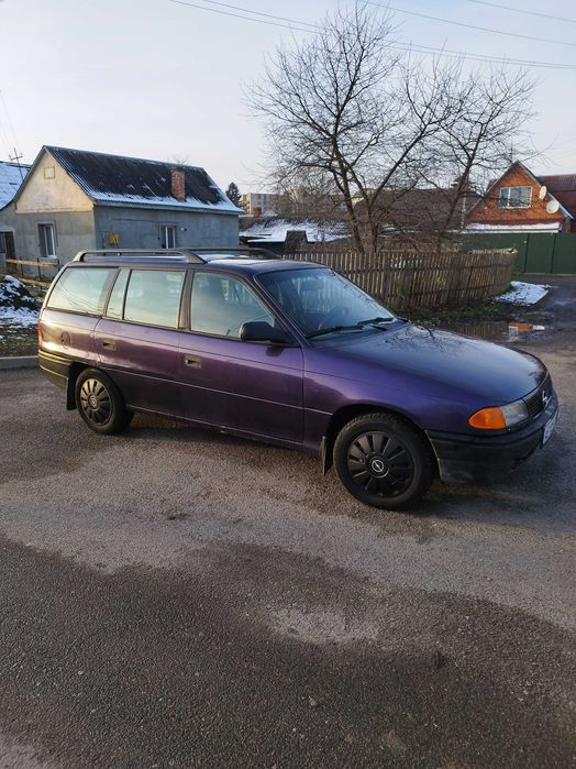 Opel Astra 1,7 td універсал,економне та надійне авто на кожен день.