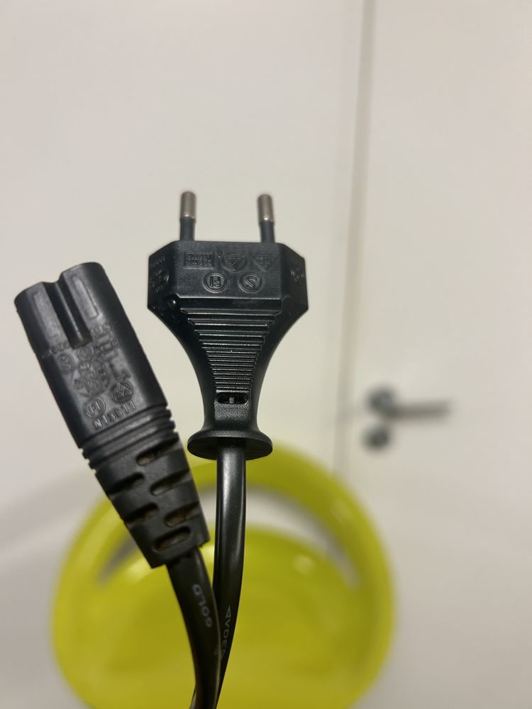 Projetor NEC com cabo