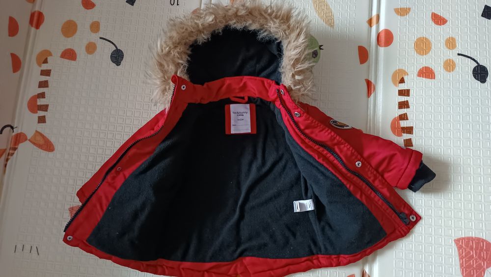 Зимова ( рання весна, холодна осінь) куртка 74 розмір в гарному стані