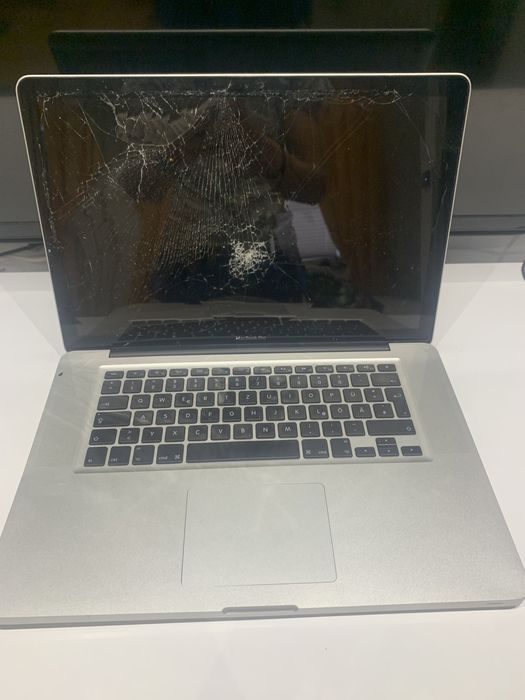 MacBook Pro a1286 uszkodzony