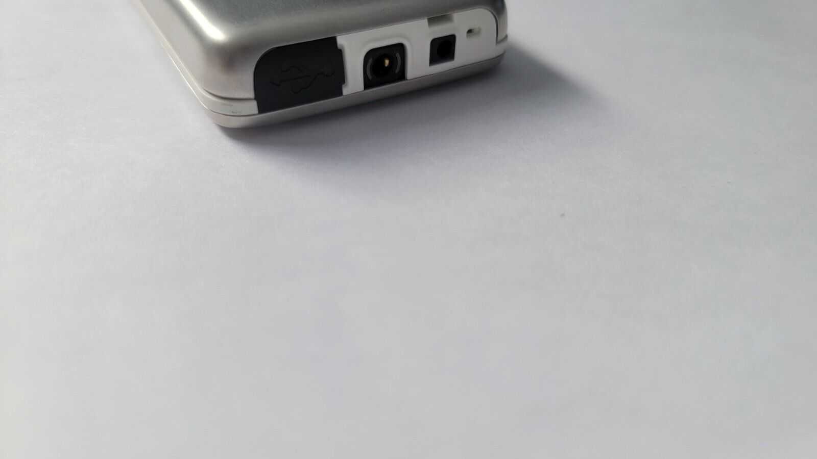 Телефон Nokia 6300 в чудовому стані 2шт чорний і білий