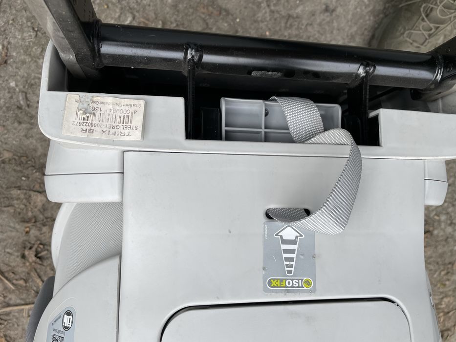 Дитяче автокрісло Britax Romer Trifix