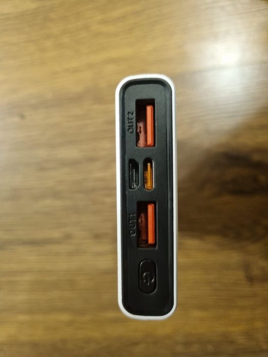 Nowy powerbank 10000 mAh