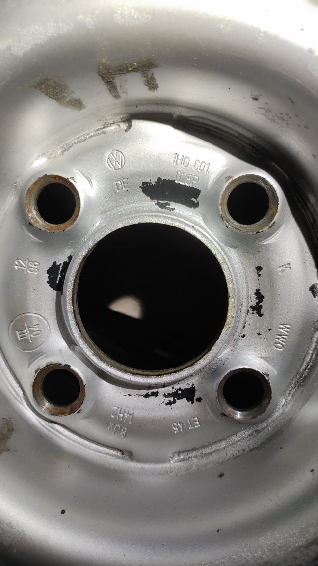 2x felgi stalowe oryginalne VW Golf 3 14” 4x100 – proste