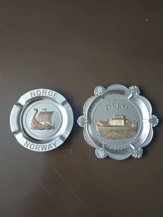 Продаются сувениры. Норвегия.