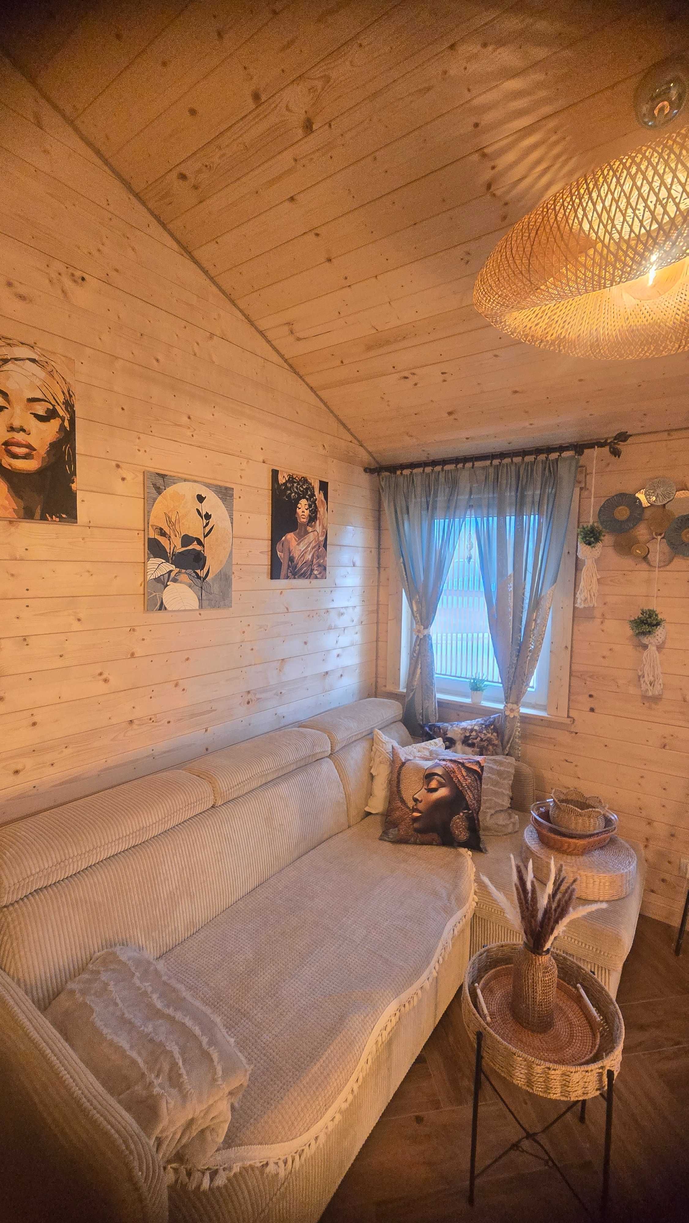 Caloroczny- Mały domeczek" na zielonej łące " w stylu boho- Nowęcin