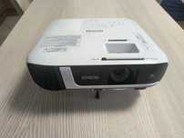Projektor Epson EB-FH52