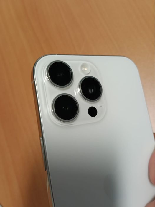Iphone 16 pro max como novo