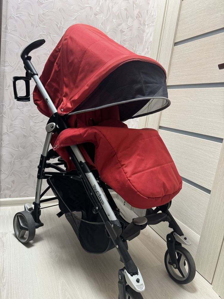 Прогулянкова коляска Peg-Perego