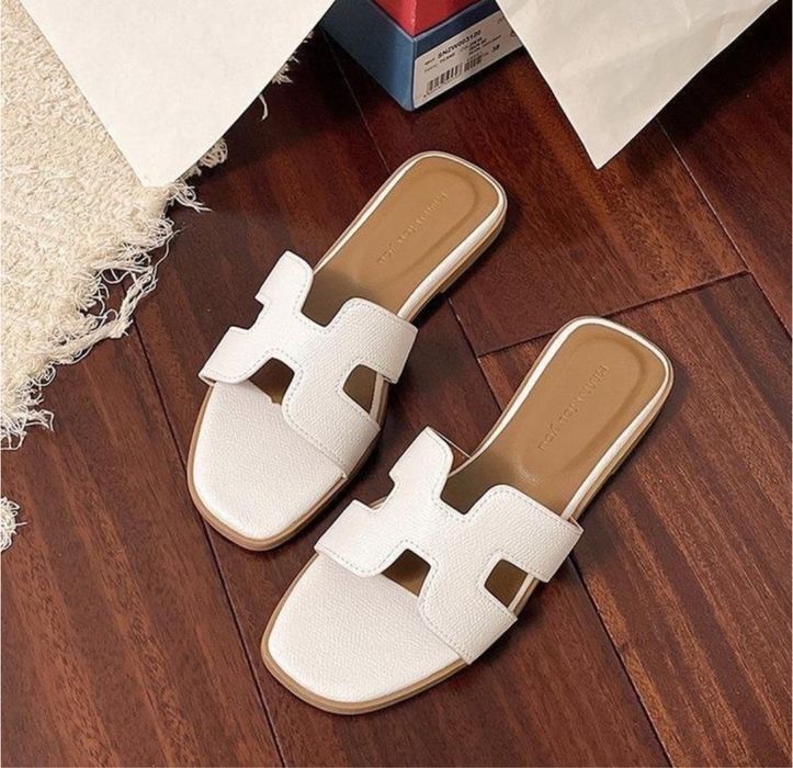 Шльопанці жіночі