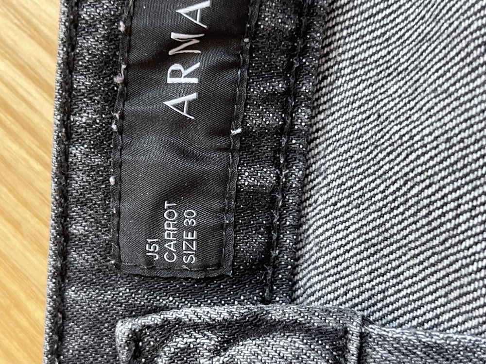 Джинси Armani