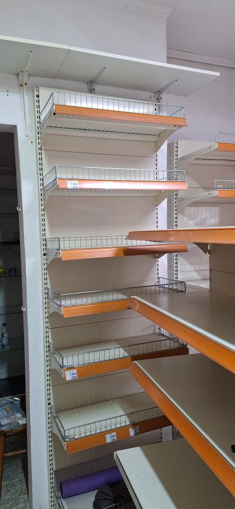 Regały metalowe używane