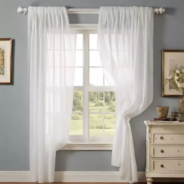 Firanka gotowa woal na taśmie z podwieszką Miria 120x250 cm biała