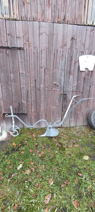 Ozdoba pług do ogrodu