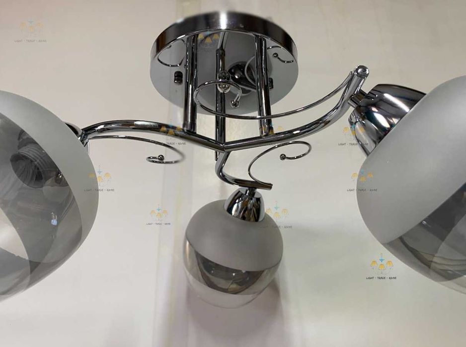 Люстра на 3 плафона Хром припотолочна