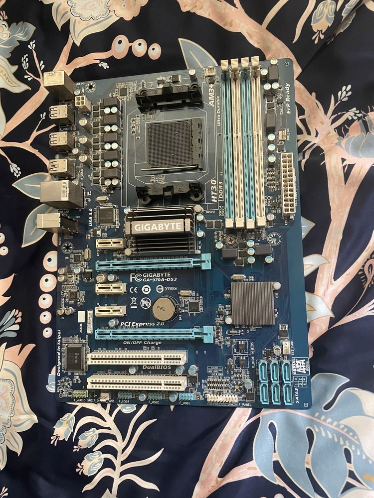 Gigabyte GA-970A-DS3 Rev. 3.0 AMD