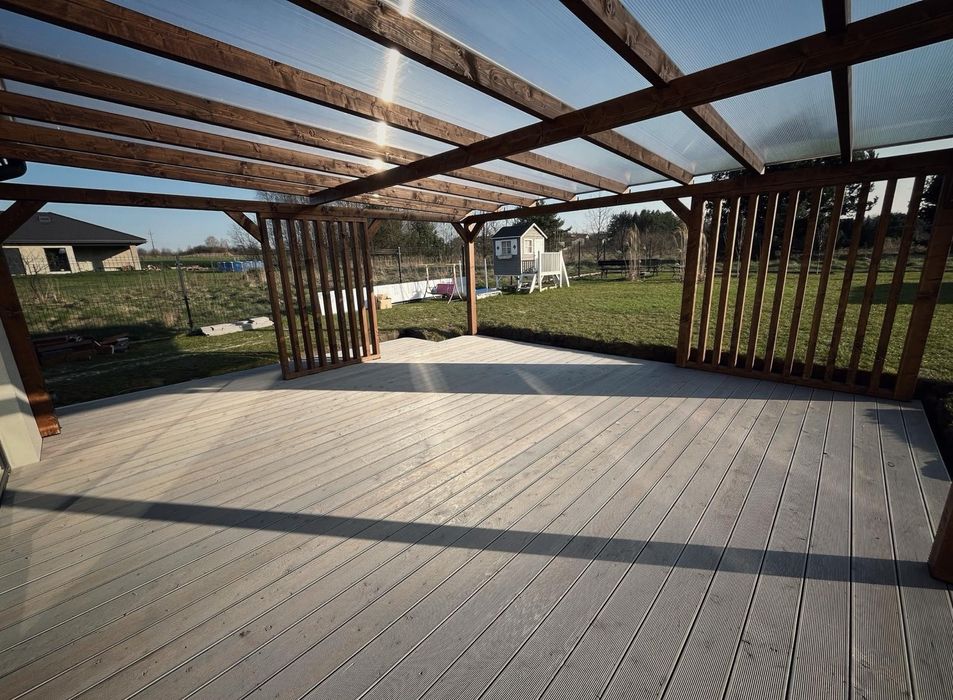 Pergola, wiata, taras • dach: poliwęglan, gont lub blachodachówka