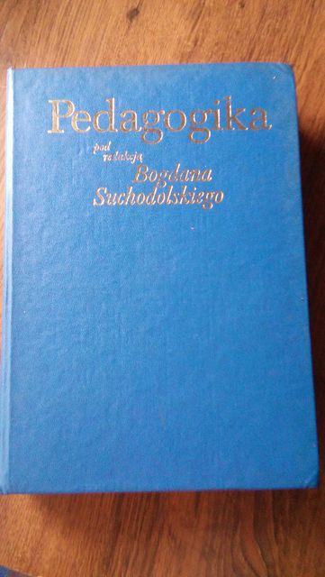 Pedagogika pod redakcją Bogdana Suchodolskiego