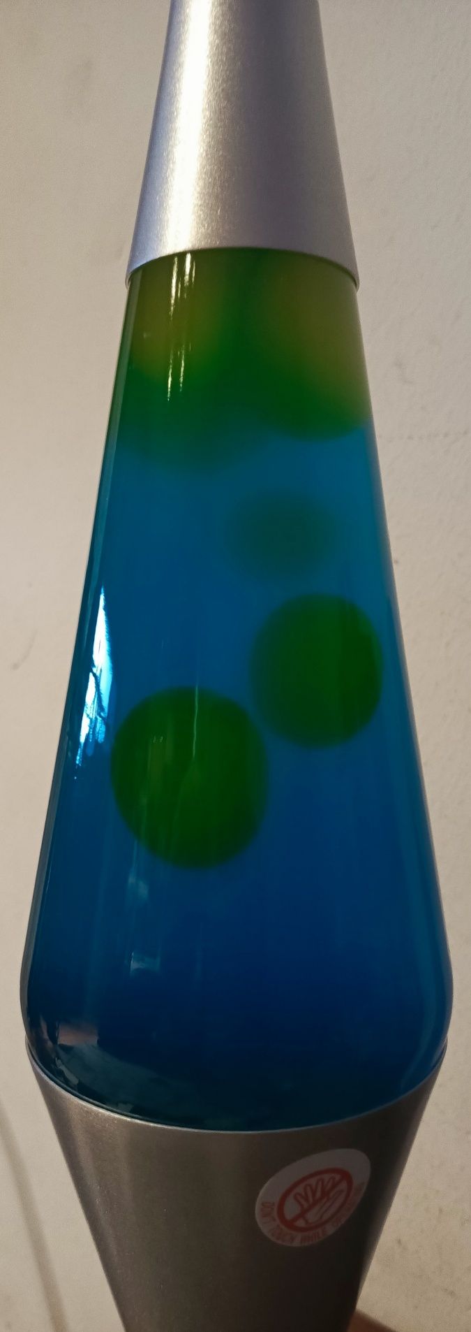 Lampka relaksacyjna Lava w stylu retro wzór z lat sześćdziesiątych.