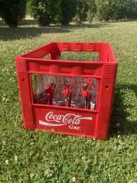 Skrzynka z butelkami Coca-Cola 200 ml