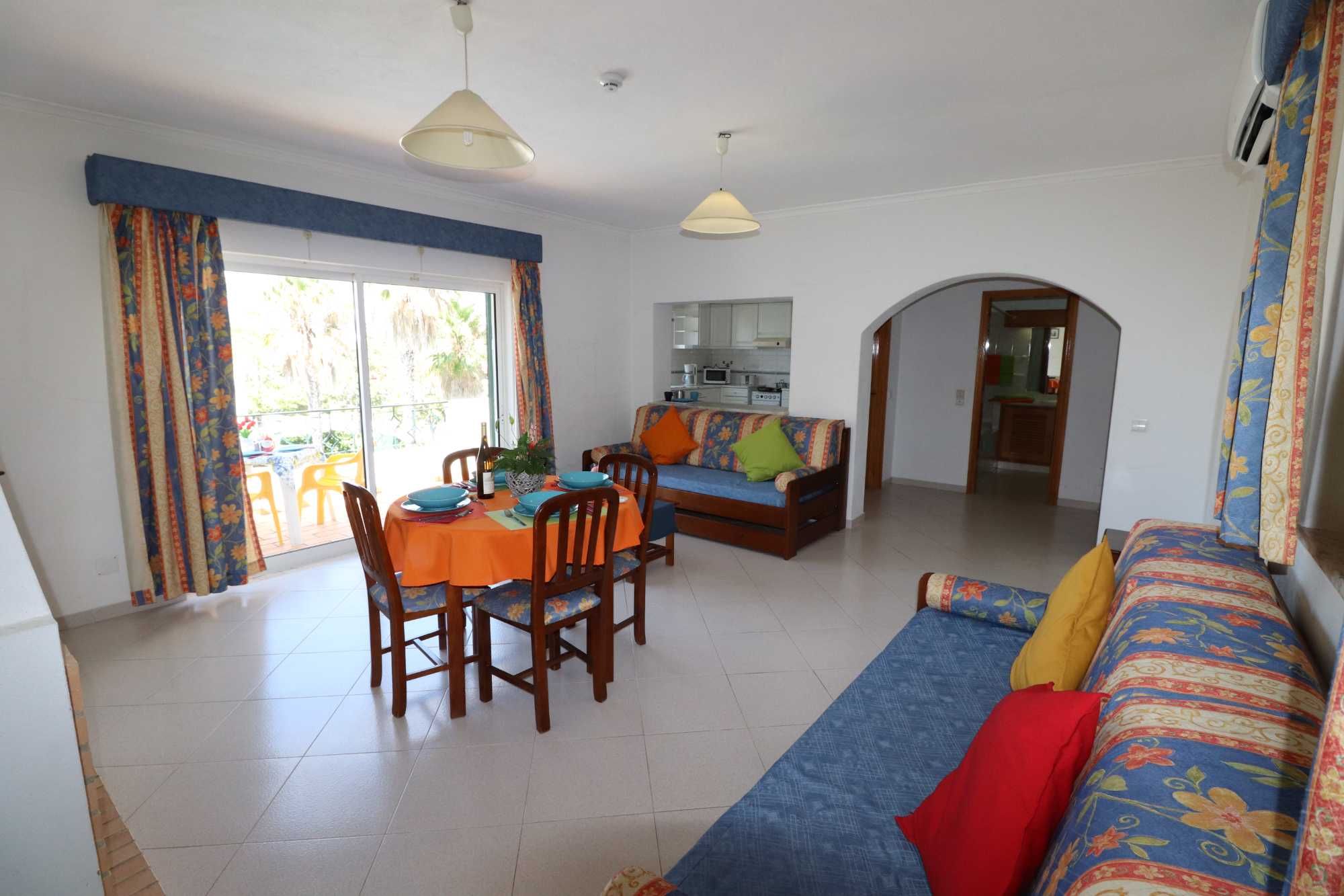 Excelentes apartamentos, T1 para 2-4, Piscina, Ferreiras-ALBUFEIRA