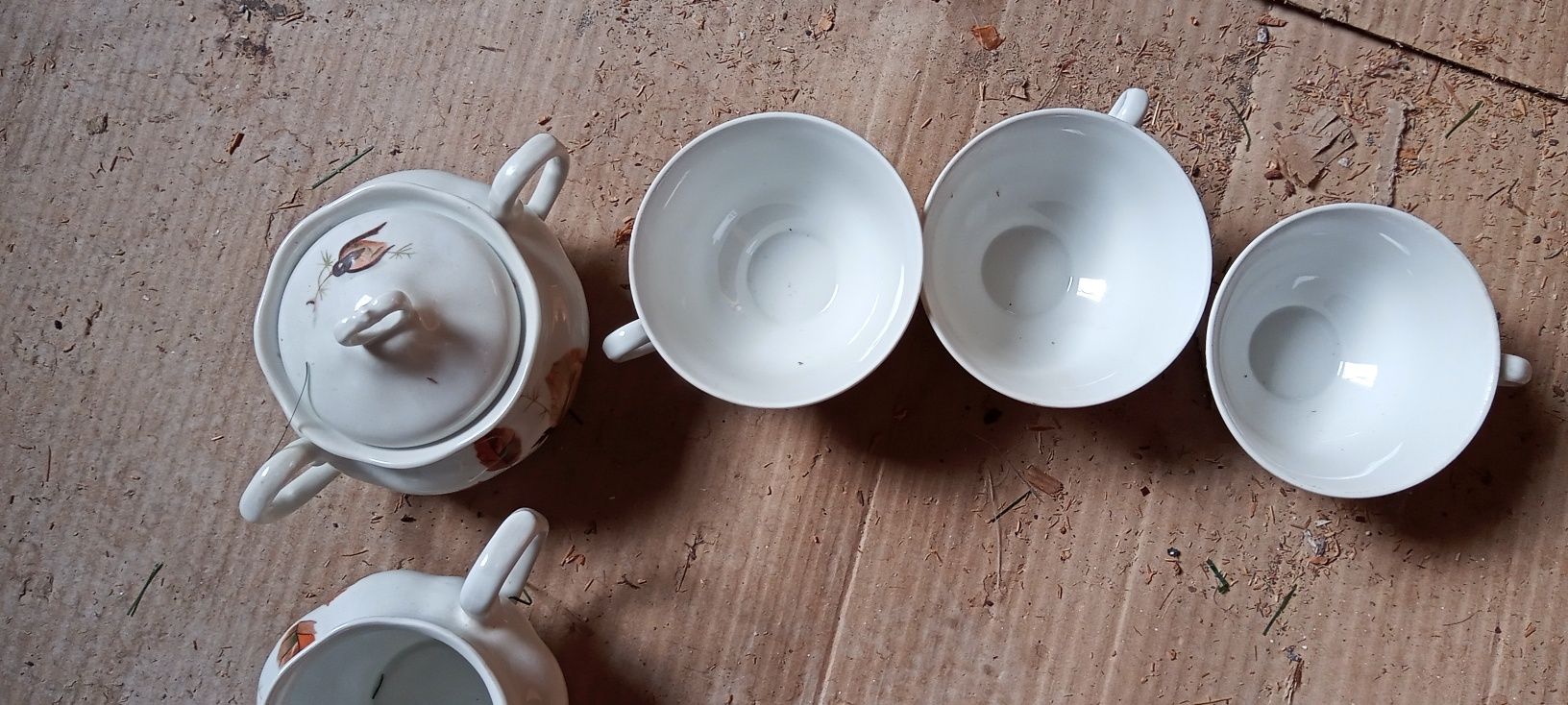 Zestaw porcelana Jarolina czajniczek filizanki mlecznik cukiernica