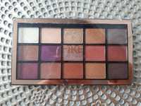 Makeup revolution paletka z serii My sign