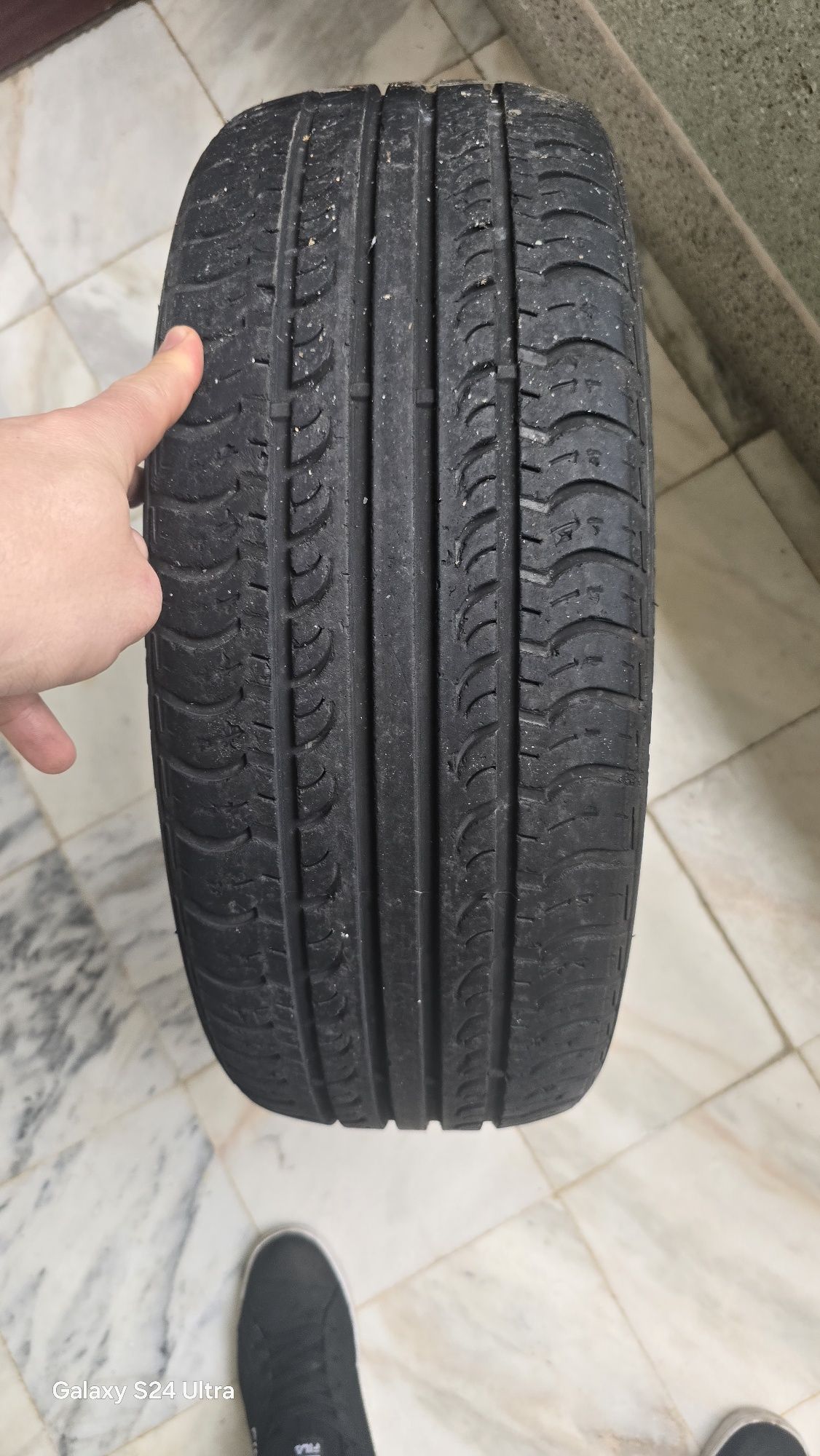 Para venda pneu 195/55/16
