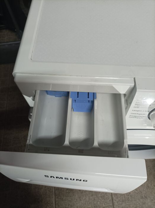 Máquina de lavar roupa LG