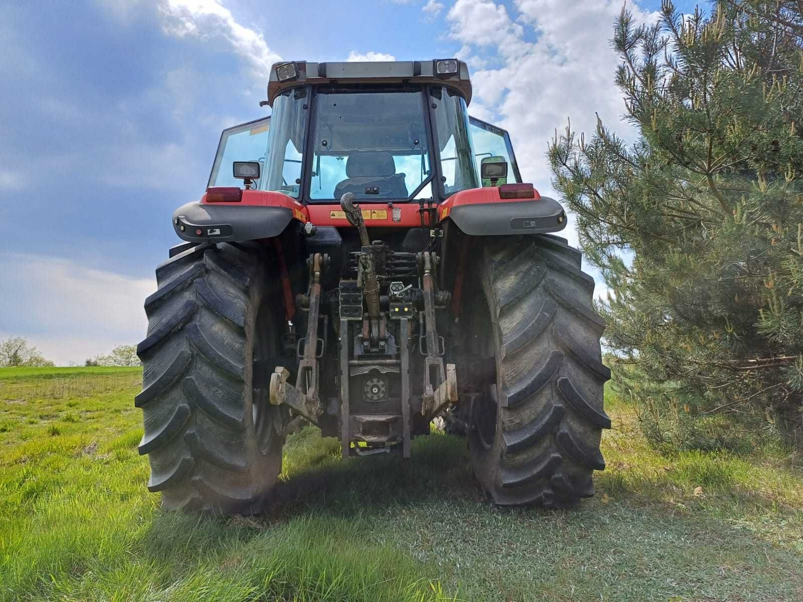 Massey Ferguson 8210