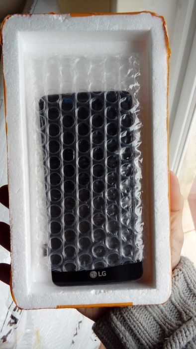 Ecrã / Touchscreen para LG K8 (2017)