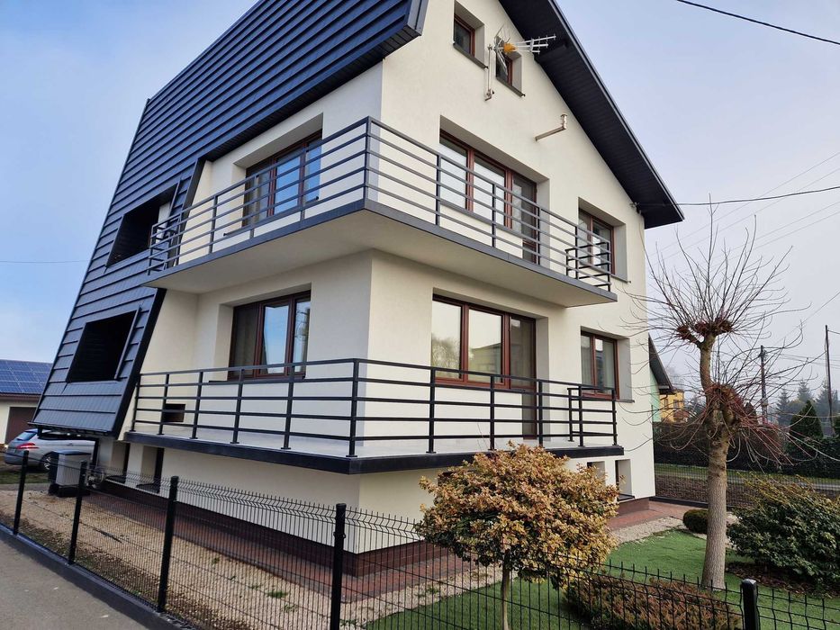 Balustrady zewnętrzne・Balustrady balkonowe・Barierki balkonowe