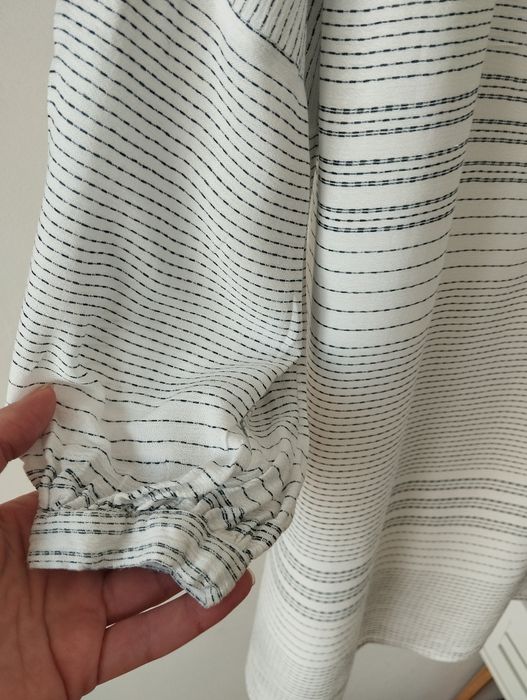 Wiosenna, letnia sukienka z długim rękawem, z guzikami, zwiewna z wisk