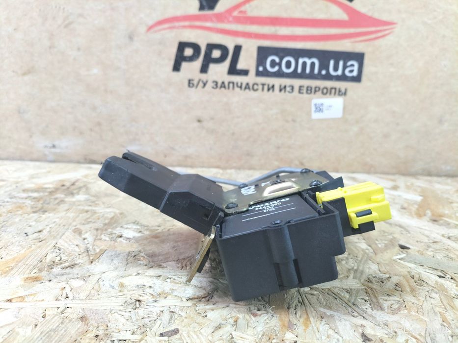 Volvo С70 I 1996-2005 S70 замок крышки багажника 9444090