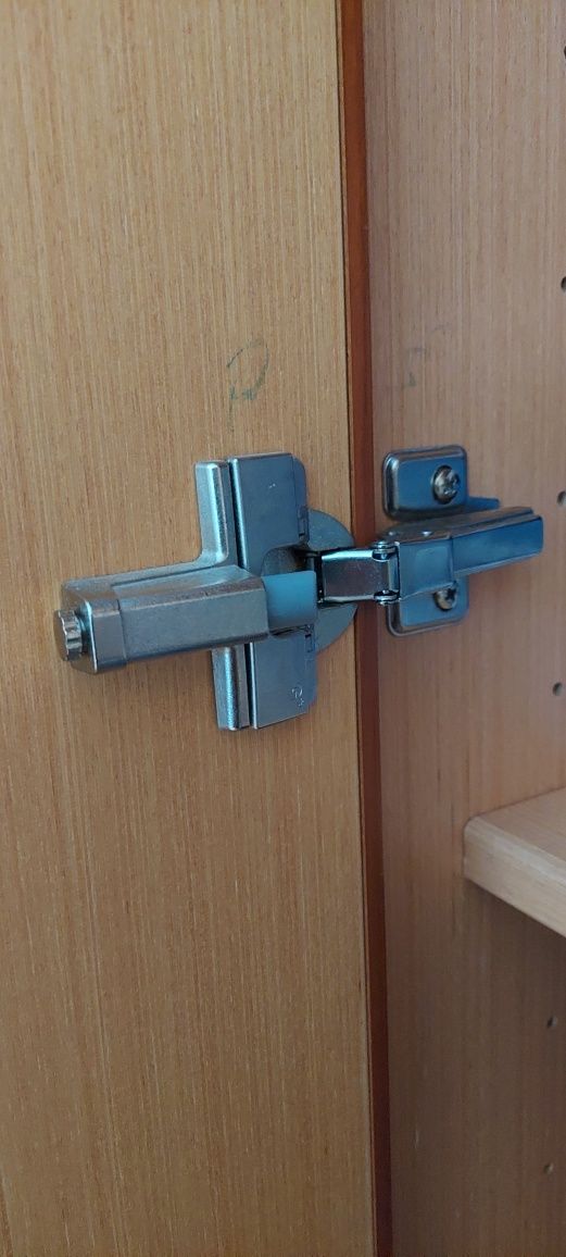 Szafa 6 dżwi 302 szerokość