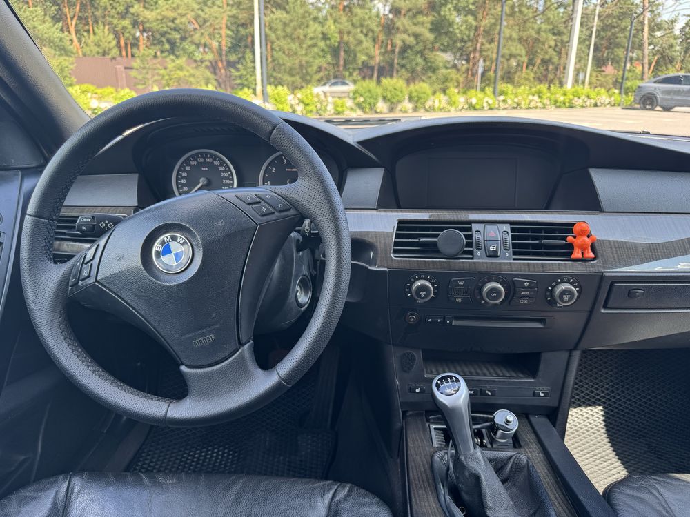 БМВ е60 3.0 бенз механіка