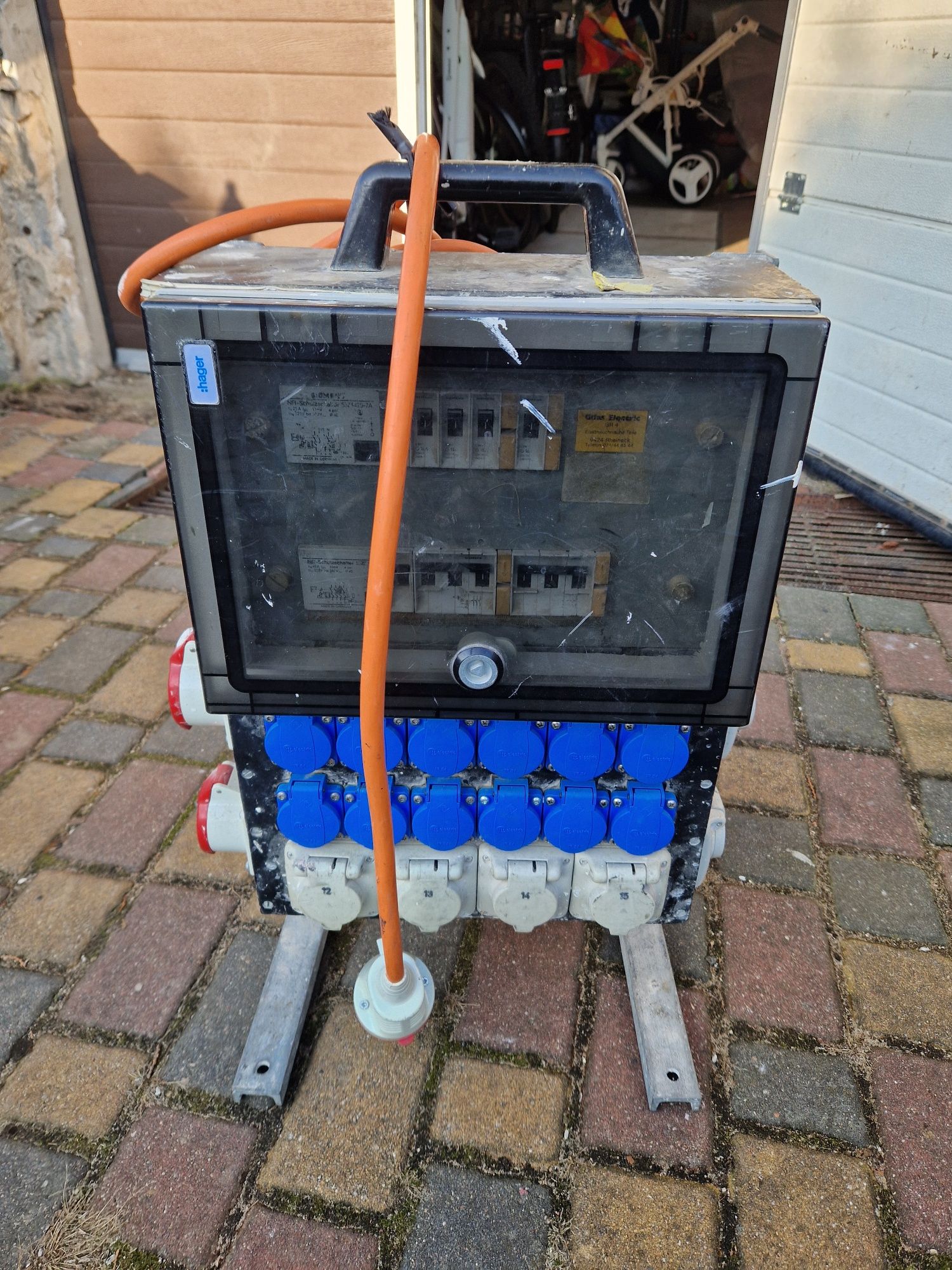 Rozdzielnia budowlana GIFAS - 230V / 400V,  18 gniazd, 2 różnicówki