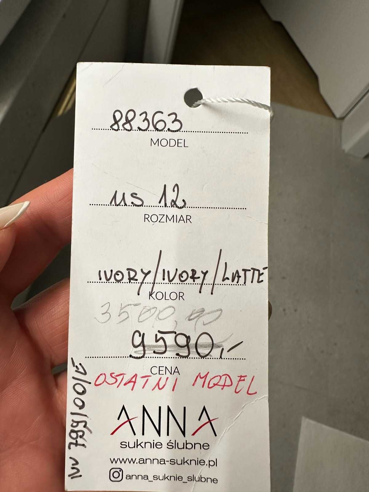 Suknia ślubna Justin Alexander  z trenem rozmiar 40-42 M (12rozmiar)