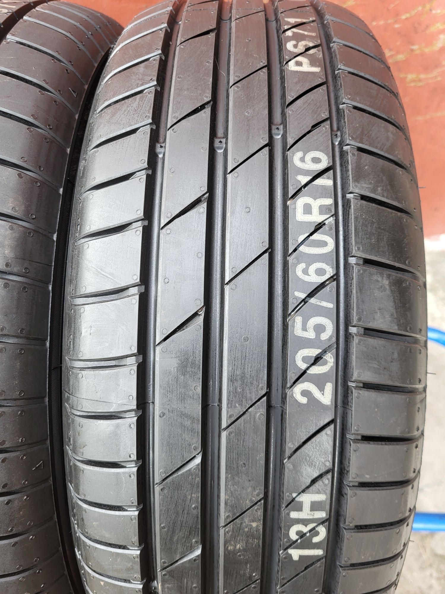 205/60/16 R16 KUMHO ECSTA PS71 4шт ціна за 1шт літо шини нові