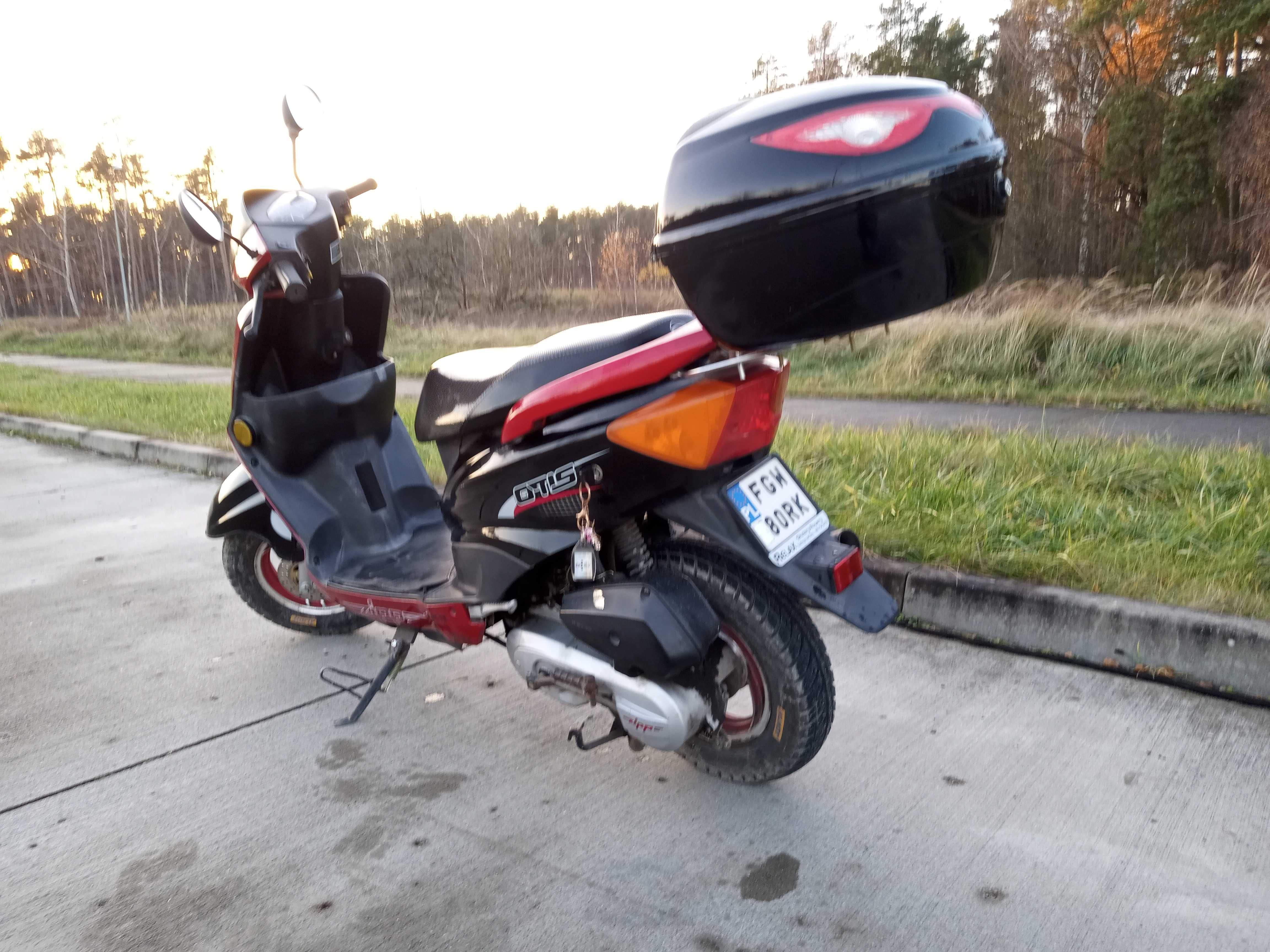 Skuter 50 cm3 2t
