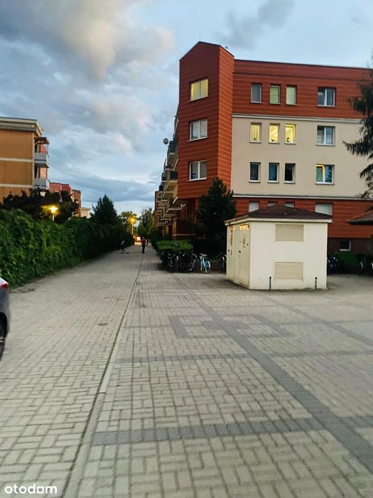 50m2 CZTERY PORY ROKU 2pokoje+kuchnia,duży balkon od zach, MONITORING