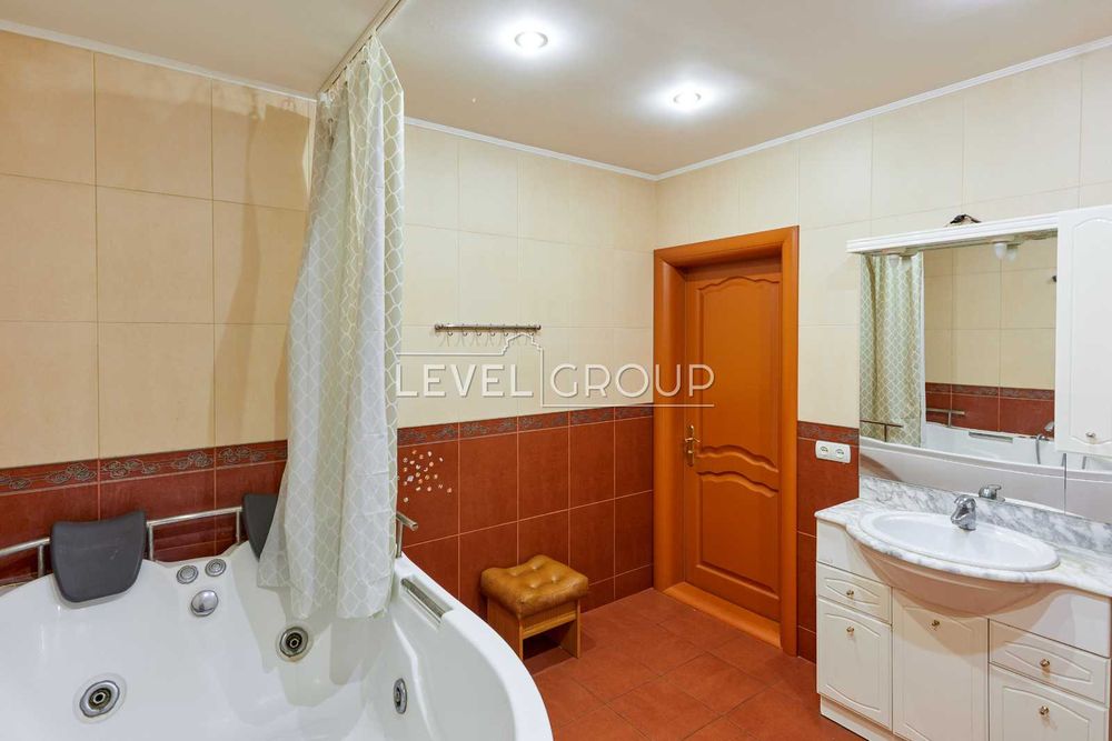 продаж 3-кімн квартири  вул. Анни Ахматової вул., 43 Осокорки