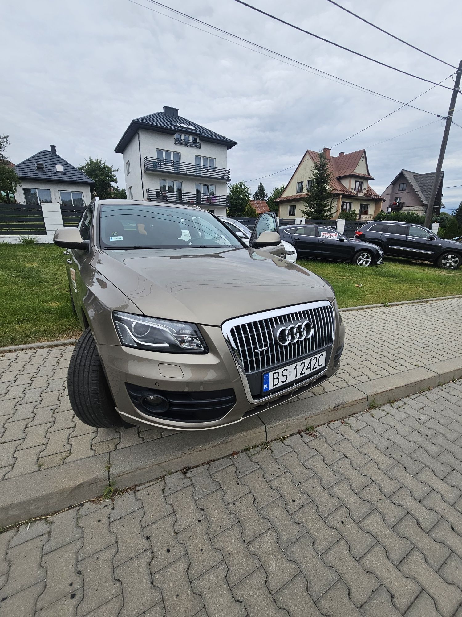 audi Q5 godna uwagi, zadbana ekinomiczna.Bogata wersja.